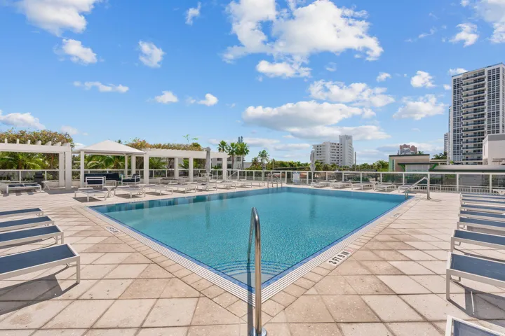 29-web-or-mls-3015 N Ocean Blvd 5F Fort