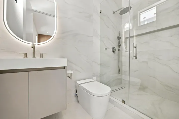 28-web-or-mls-1015-ne-3rd-st