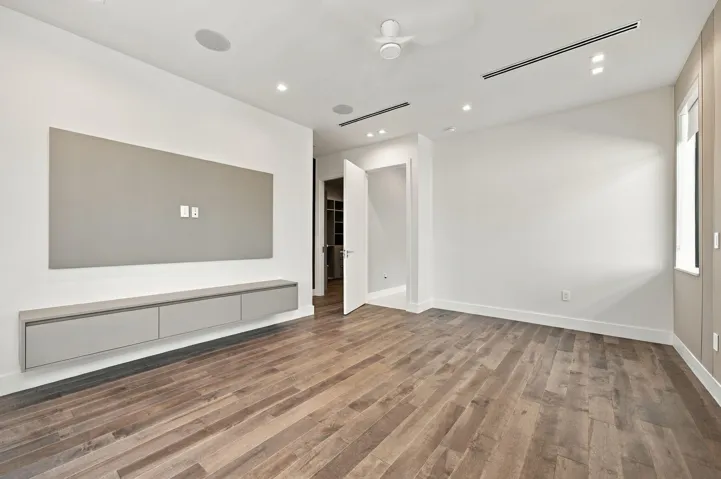 22-web-or-mls-1015-ne-3rd-st