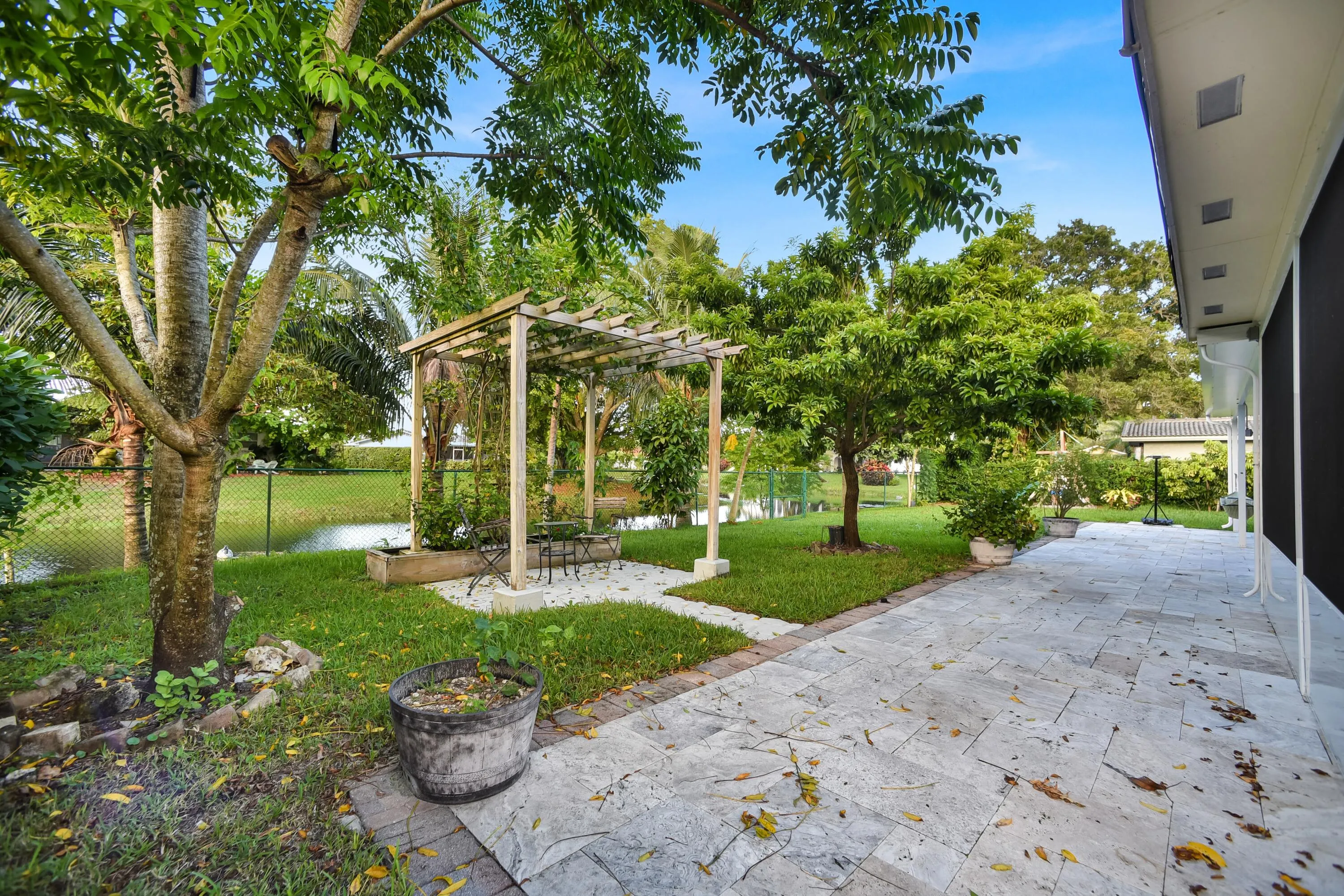 Property photo 28