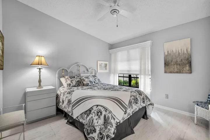 2nd Bedroom w/ Vaulted Ceilings