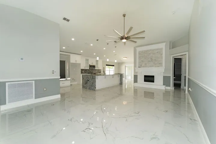 Elegance and granite and cast stone come together very well