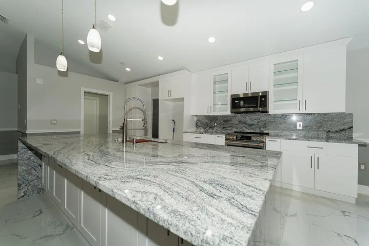 Beautiful kitchen Bar