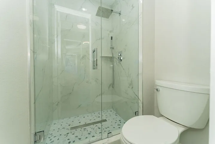 Beautiful tile up to the ceilings