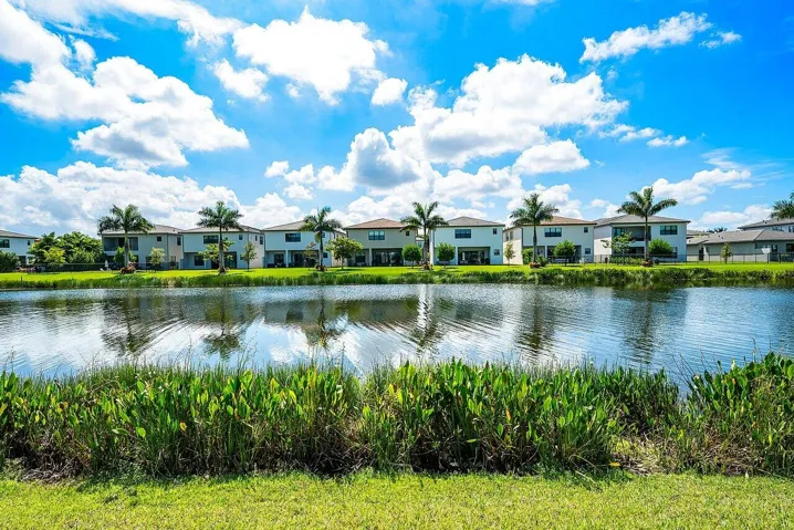 080-8550CrystalDownsAvenue-BocaRaton-FL-