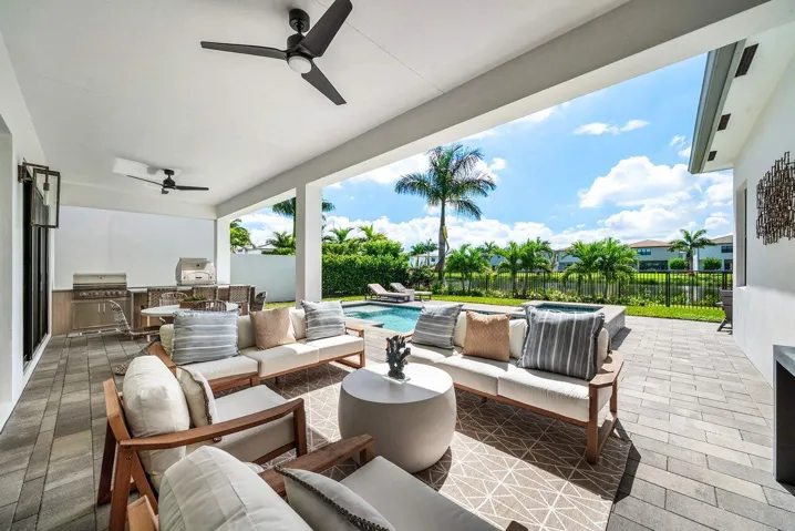 070-8550CrystalDownsAvenue-BocaRaton-FL-