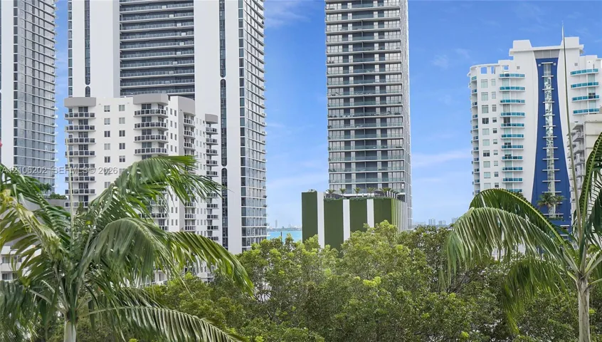 Edgewater Skyline & waterviews