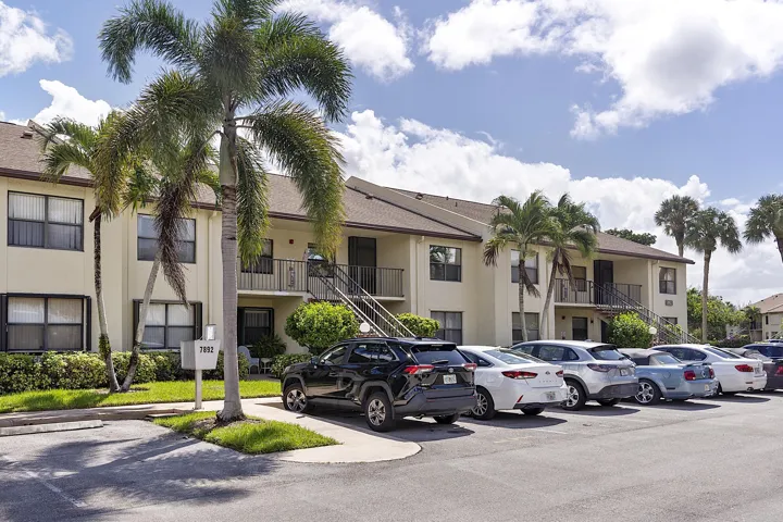 7892 Willow spring Dr . - unit # 1526