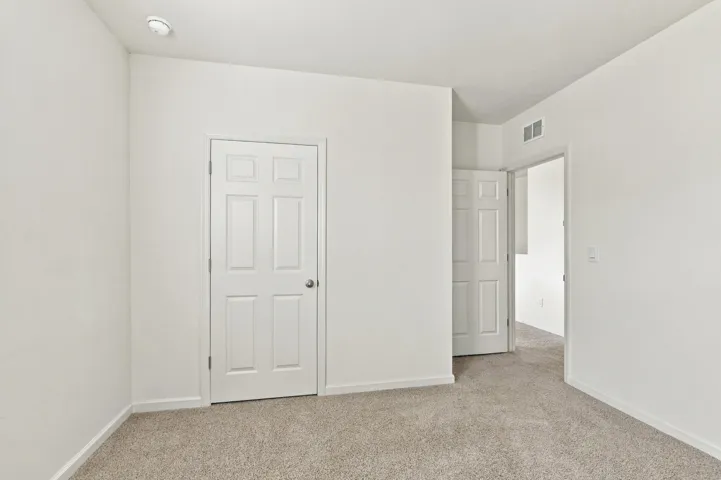 24_bedroom 3