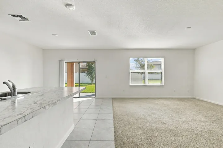 05_living room