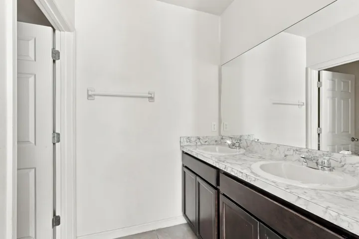 25_bathroom