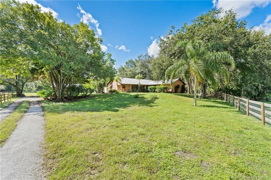 Property photo 35