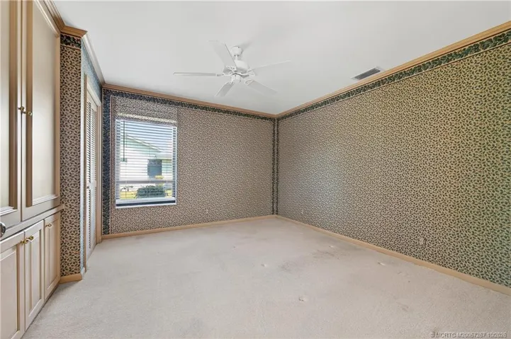 Guest suite/Den