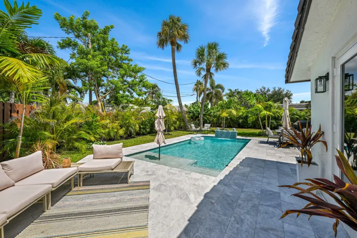 1011 SE 2nd Ave Pompano Beach 00018_1