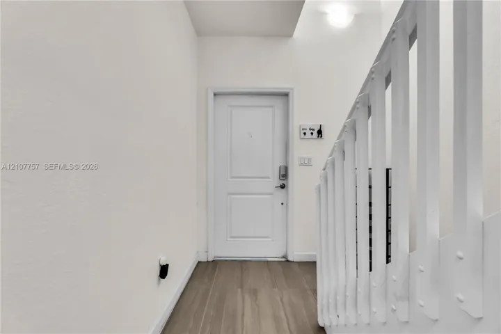 Photo 30