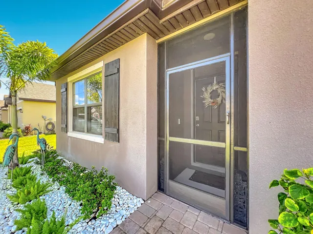 Front door walk in