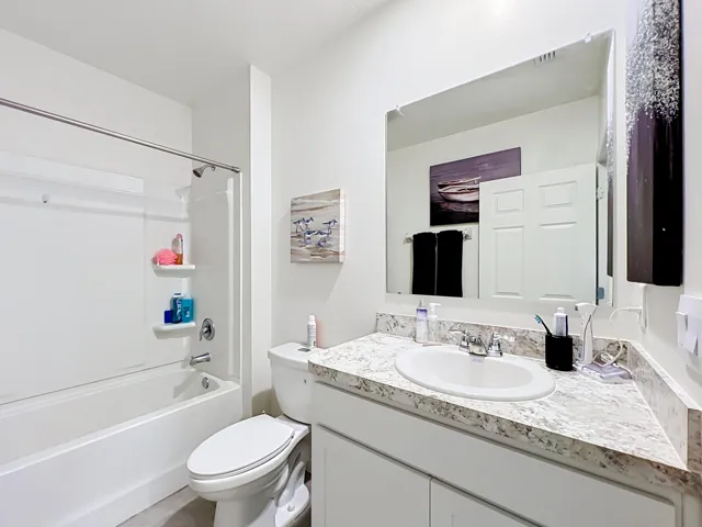 Guest bath 2