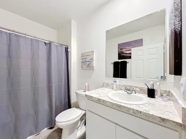 Guest bath 1