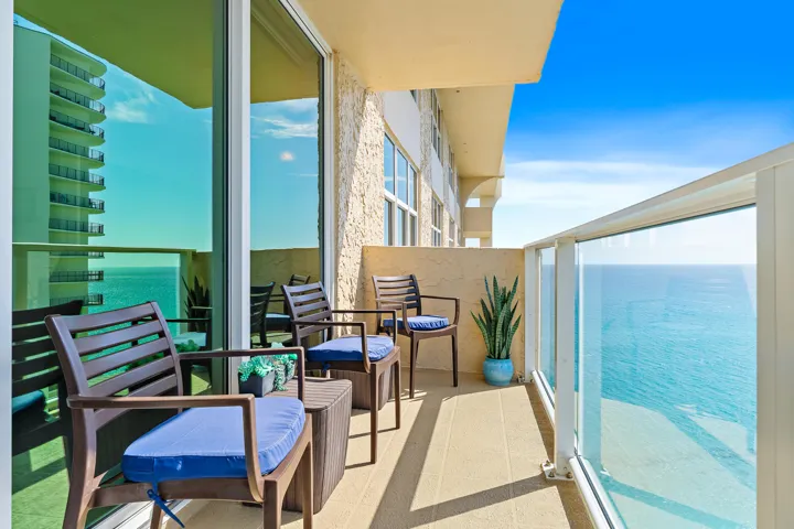 038-5440NOceanDr-PH205-SingerIsland-FULL