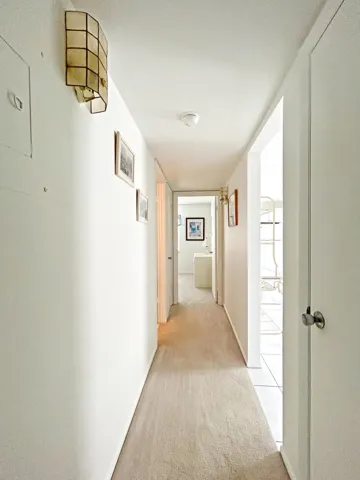 19-HALLWAY
