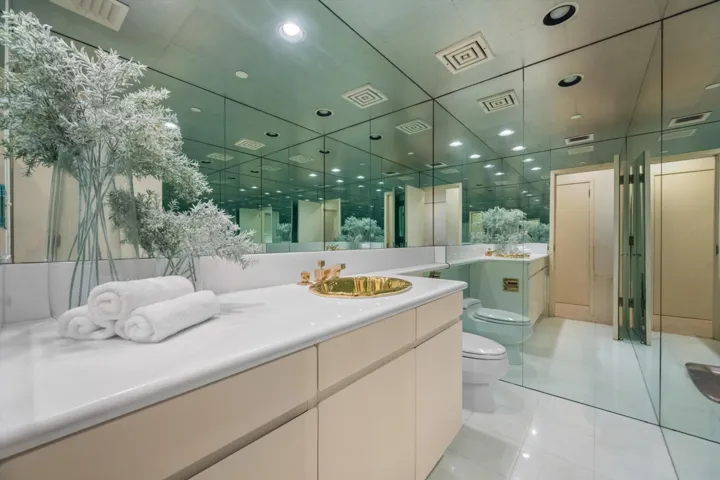 Powder​​‌​​​​‌​​‌‌​‌‌​​​‌‌​‌​‌​‌​​​‌​​ Bathroom