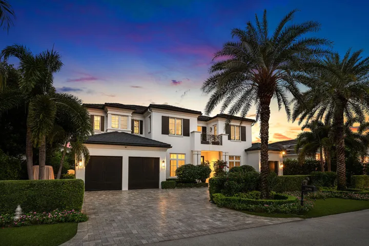2296_Acorn_Palm_Road_Dusk_03
