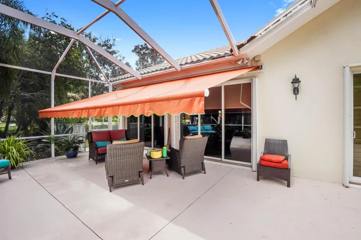 31 Patio 04