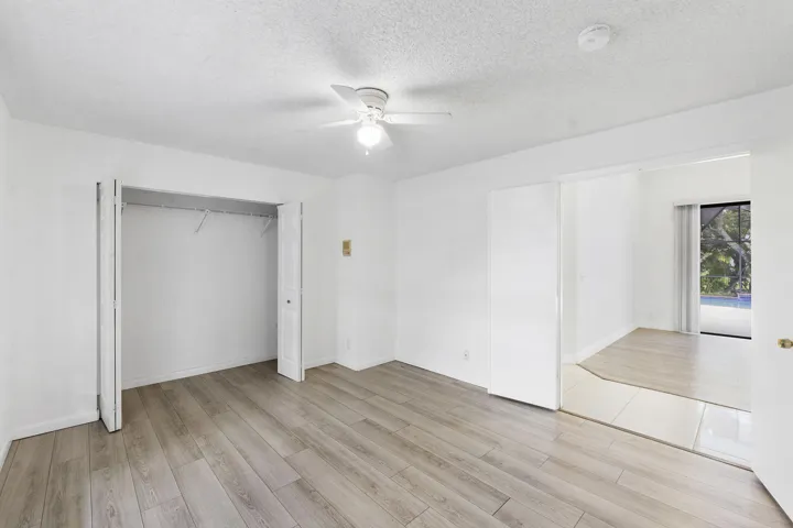 11932 nw 2nd st_032
