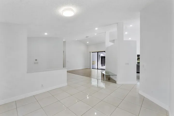 11932 nw 2nd st_038
