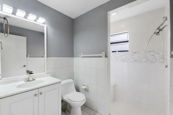 11932 nw 2nd st_040