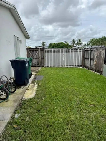 rear right side back yard