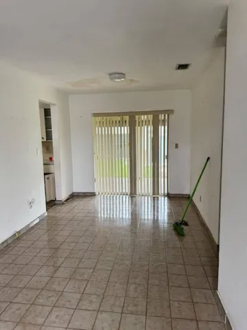 living room (3)