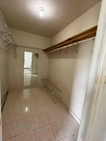 Master Closet2