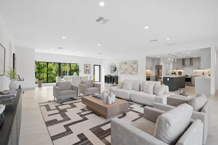 07-Bertanzetti-3111 NE 55th St-7