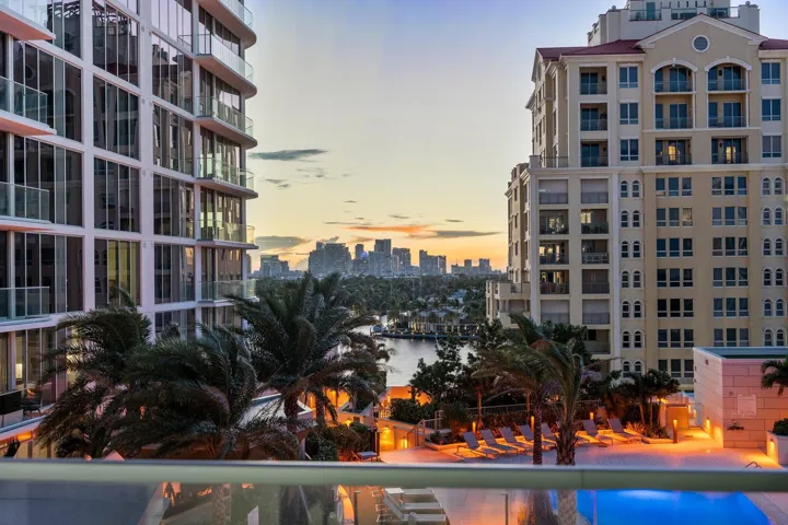 151 N Seabreeze Blvd Twilights_065