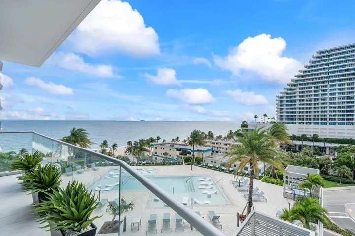 151 N Seabreeze Blvd 602_055