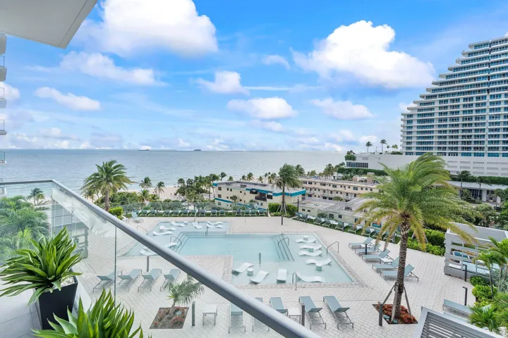 151 N Seabreeze Blvd 602_042
