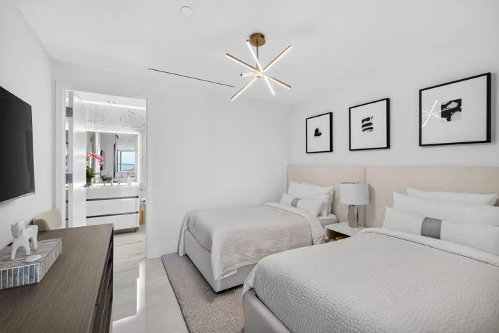 Guest Suite/Den
