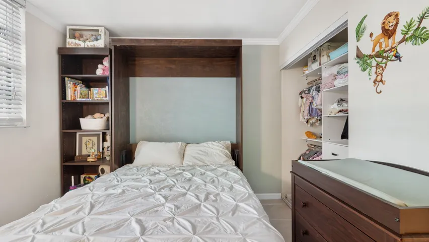 Second Bed-Murphy Bed