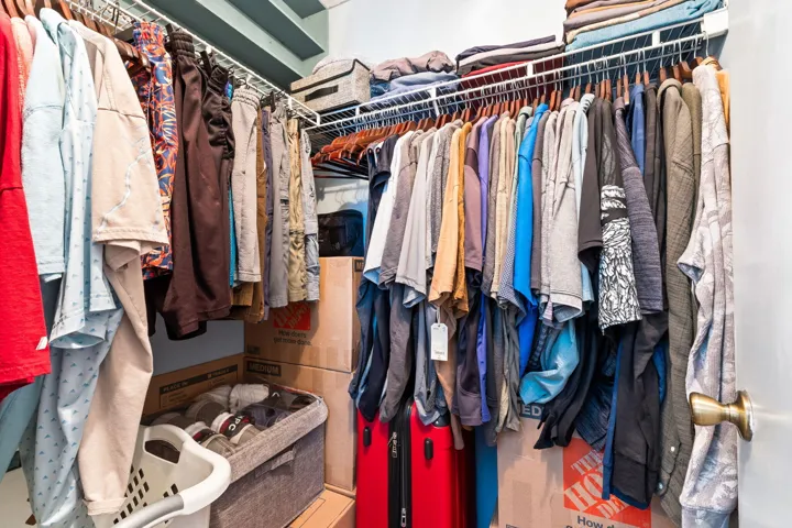 Walk-in Closet