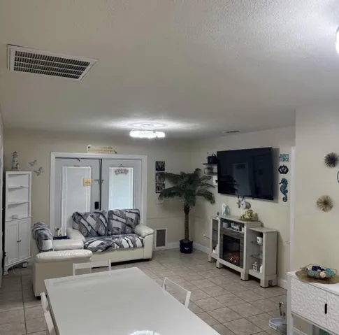 2009 Living Room