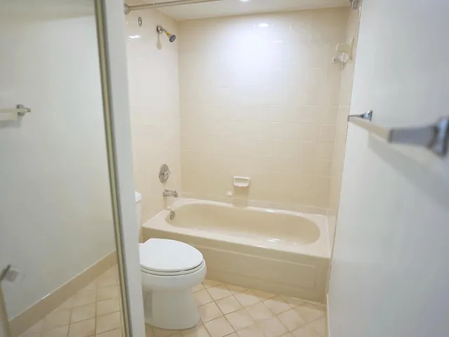 2nd bathroom