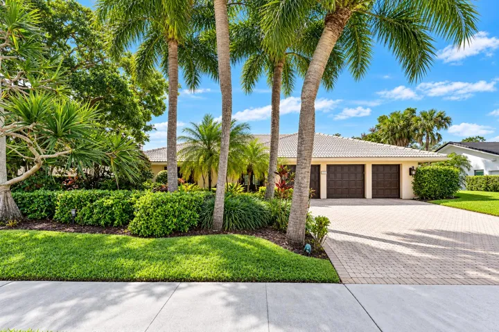 001-16821RoseAppleDrive