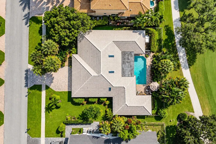 043-16821RoseAppleDrive