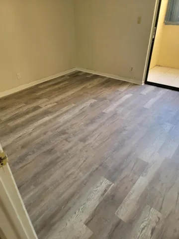 1000041635