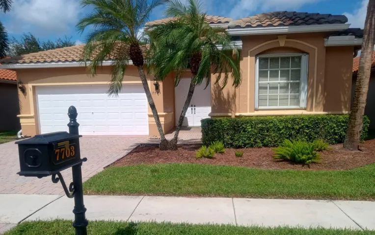 Front of the house 2