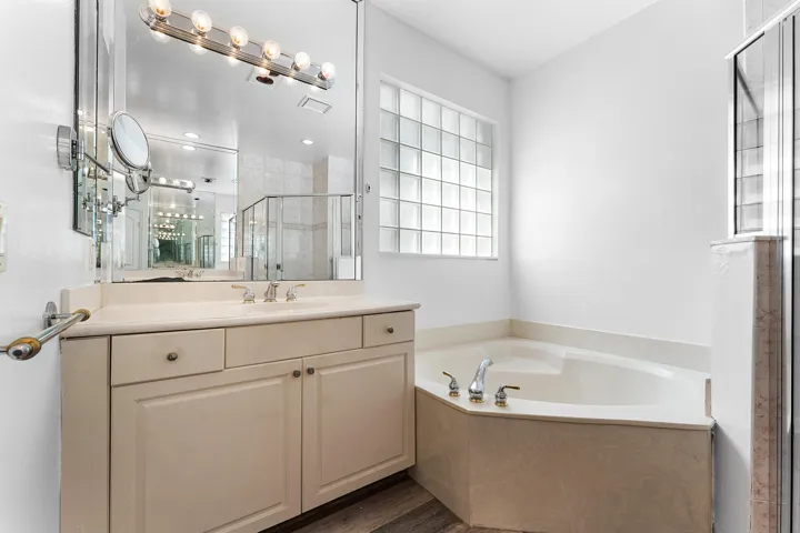 027-10086MiznerFallsWay-BoyntonBeach-FL-