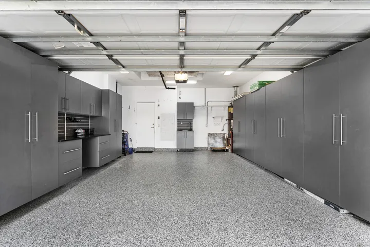 Loads of Storage, Epoxy Floor, Extra Light Fixtures