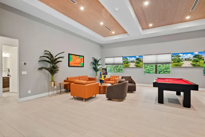Club/Game Room