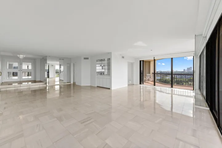08 Living Room 05